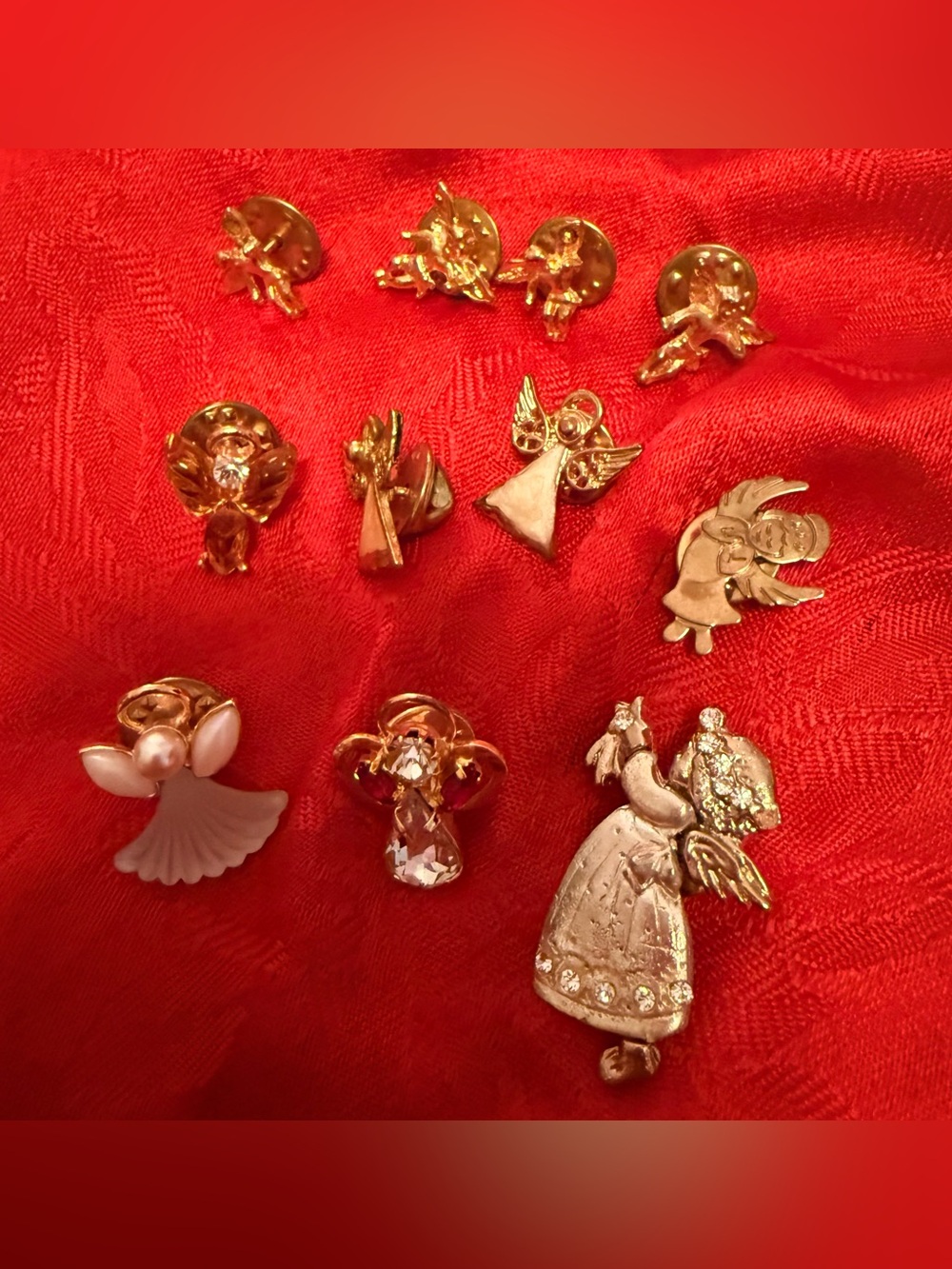 Angel Pin gold color - Women Jewelry